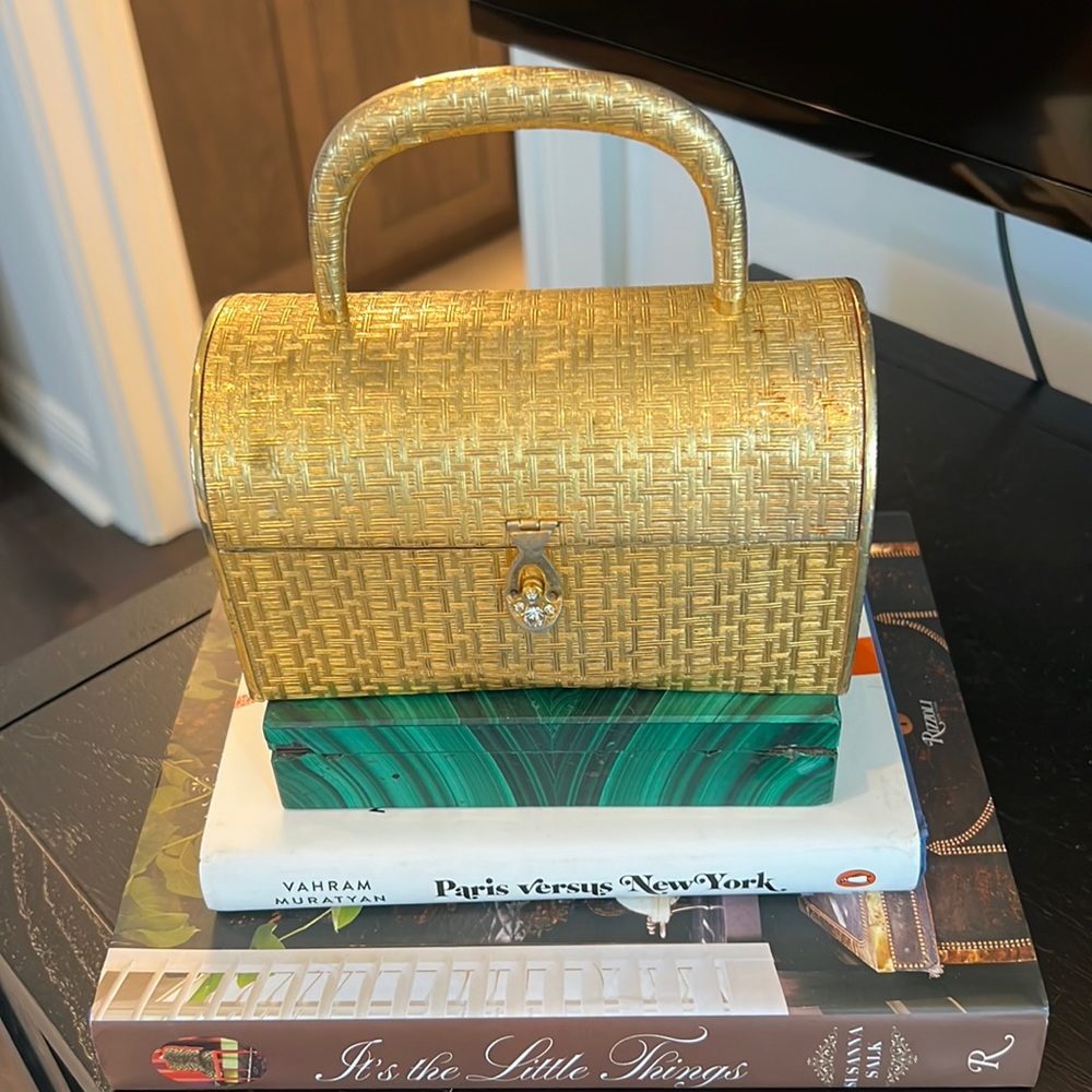 Vintage gold metal “basket weave” by Dorian Continental Made in Italy 🦋